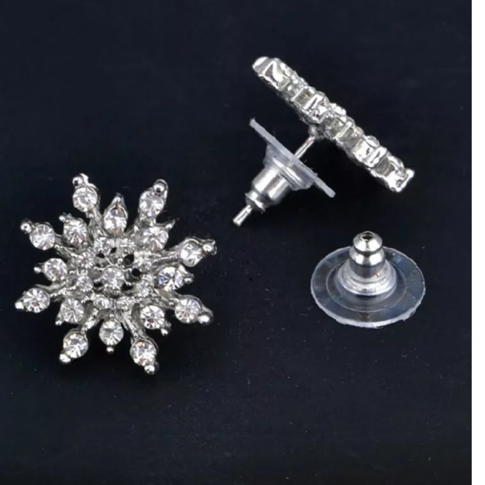❄️❄️ Sparkly Snowflakes Earrings ❄️❄️